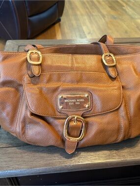 Michael Kors Tan Pebbled Leather Shoulder Bag with Gold Hardware